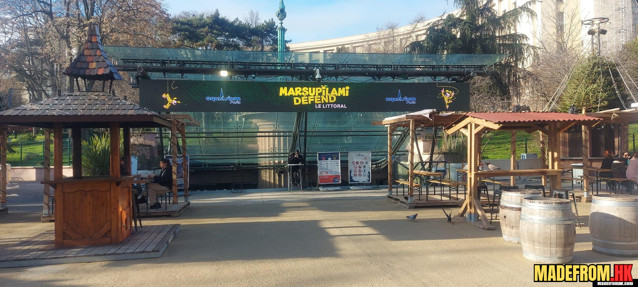 巴黎水族館內部海洋生物展示與大型水槽