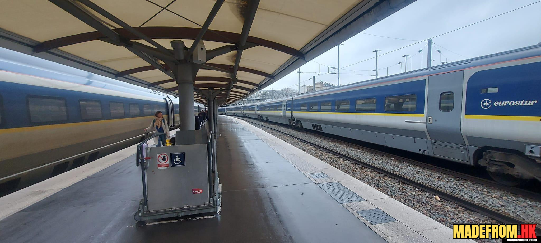 巴黎北站歐洲之星列車與車站大廳