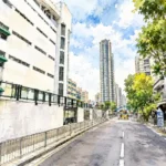 元朗鳳攸南街夜晚食肆林立的城市街景